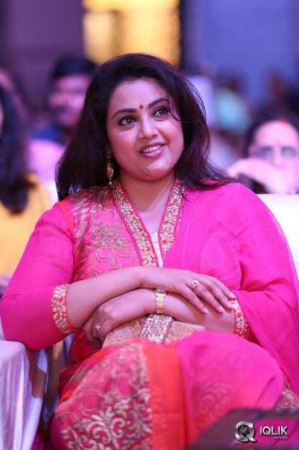 Meena-at-Mama-Manchu-Alludu-Kanchu-Movie-Audio-Launch